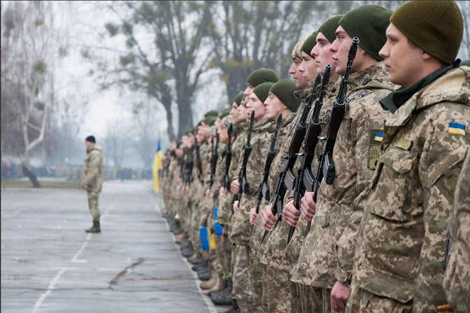 Естонија ќе „лови“ украински бегалци и ќе ги враќа во Украина за да одат на фронтот
