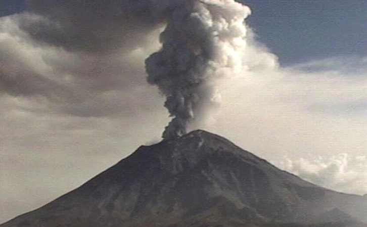 Се активира вулканот Попокатепетл во Мексико