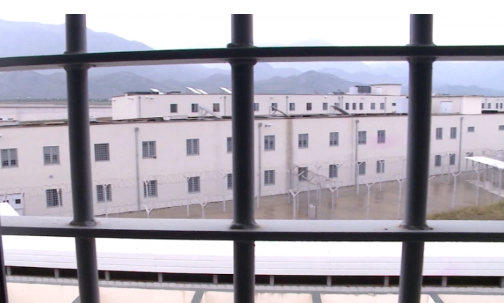 За да префрли 200 затвореници за тешки дела: Велика Британија со над 1,5 милиона фунти ќе го модернизира албанскиот затворски систем