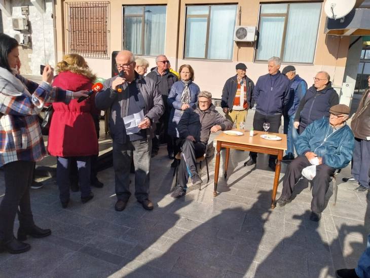 Штипските пензионери протестираа на плоштадот „Слобода“