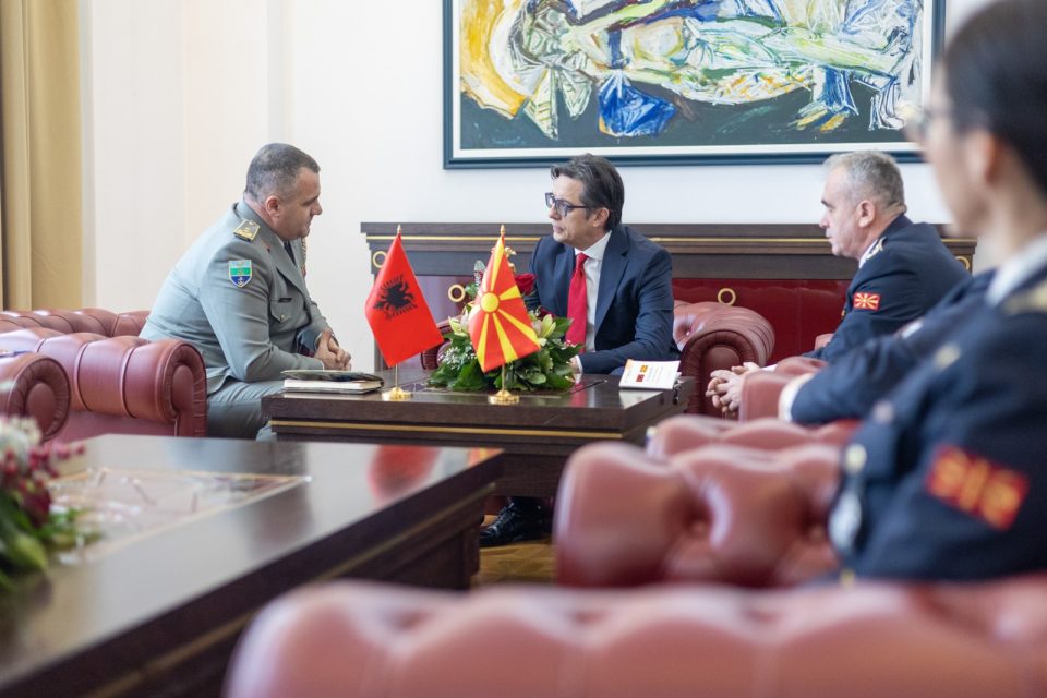 Претседателот Пендаровски го прими началникот на Генералштабот на Вооружените сили на Република Албанија, генерал-мајор Арбен Кинѓи