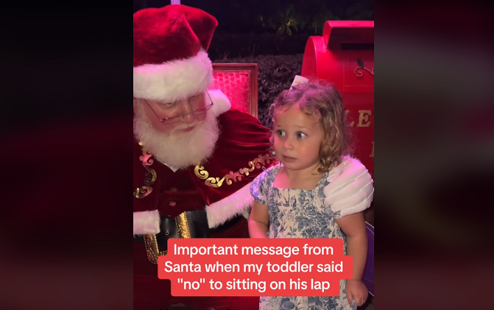Девојче одби да седне во скутот на Дедо Мраз, а неговиот одговор стана вистински хит
