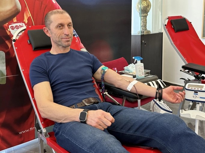 Пред продолжување на договорот селекторот Благоја  Милевски даруваше крв