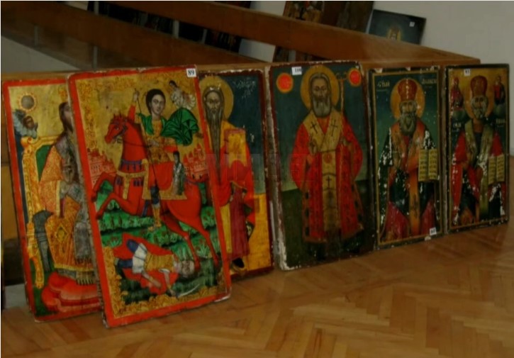 Дваесет украдени икони од македонските цркви, од Албанија ќе пристигнат во земјава