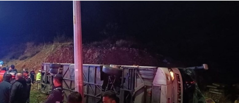 Се преврте автобус во Турција, девет лица загинаа