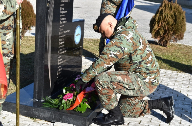 16 години тага: Одадена почит на загинатите припадници на Армијата во хеликоптерската несреќа кај Блаце