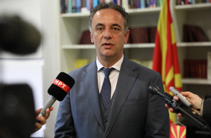„Македонскиот систем ќе се реформира или ќе пропадне“: Министерот Алиу повика да се одблокира пакетот закони на МИОА