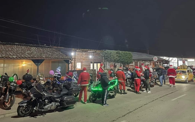 Дедо Мразовци на мотори возеа низ Свети Николе