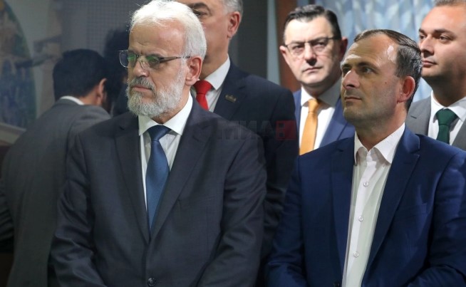 Митрески ја закажа седницата за избор на техничка влада, доставени предлозите за министри