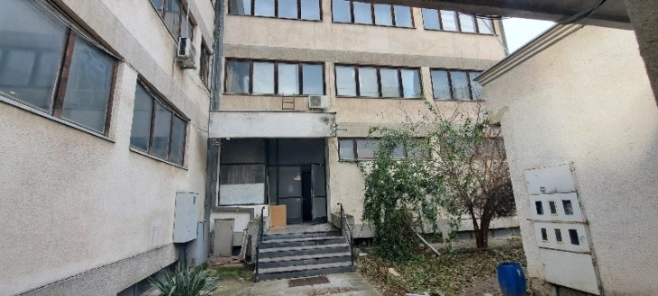 Вработените без плати и во лимбус: Се затвора печатницата „Напредок“ од Тетово, отворена 1948 година