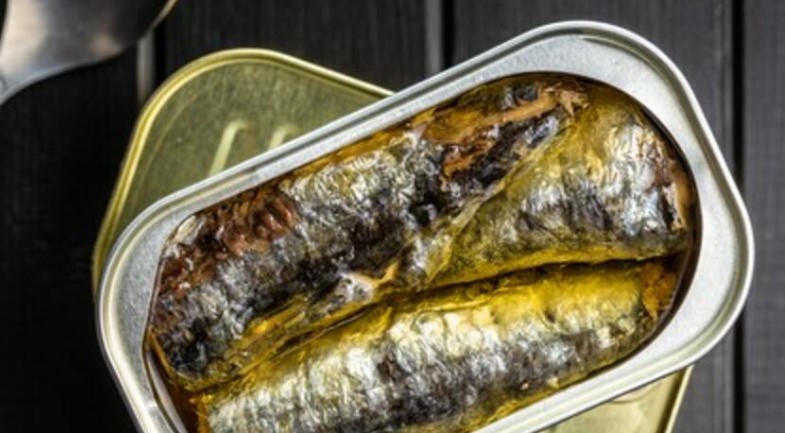 Што е подобро да се јаде во сторг пост како денешниот, туна или сардина?