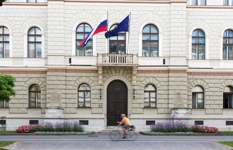 Словенија: Покрај изборите за Европскиот парламент на 9 јуни, можно е да се одржат и три референд