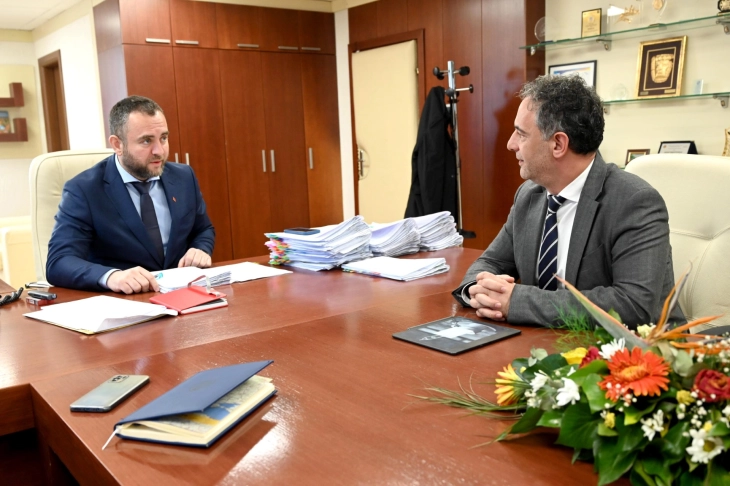 Средба на министрите Тошковски и Алиу за активностите за соработка на МИОА и МВР