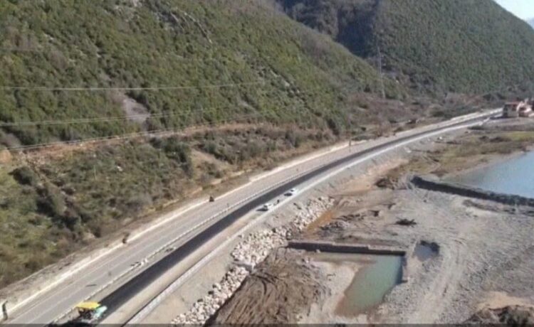 Албанија наскоро го отвора автопатот од Елбасан до Ќафасан