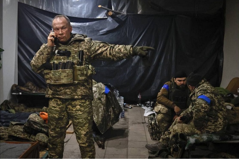 Зеленски достави осум барања до новиот командант за реформа на украинската војска