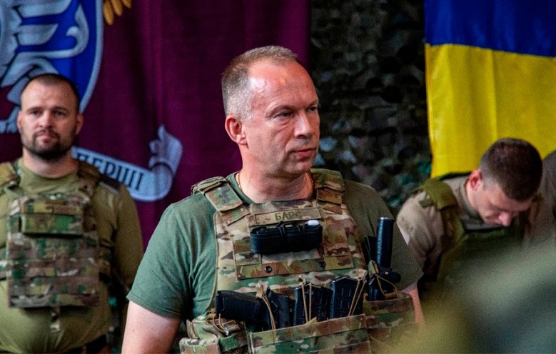 Родителите и братот на новиот врховен командант на вооружените сили на Украина живеат во Русија и ја поддржуваат руската војска