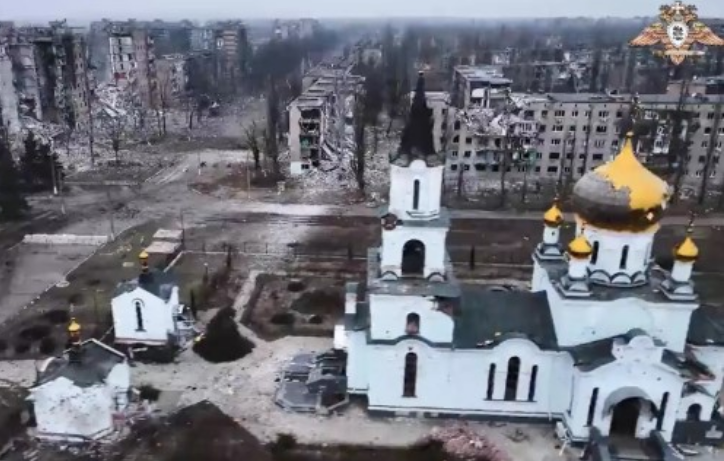 Чудо во Авдеевка: Сѐ околу е сторено пепел освен црквата