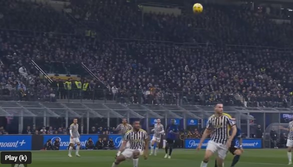 Јувентус сам си даде гол на дербито со Интер