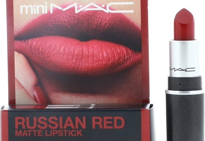 Украина бара од светска козметичка компанија да го повлече карминот со нијанса „руско црвено“