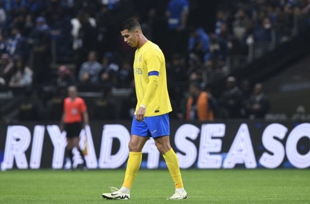 Роналдо се налути што навивачите скандираа „Меси, Меси“