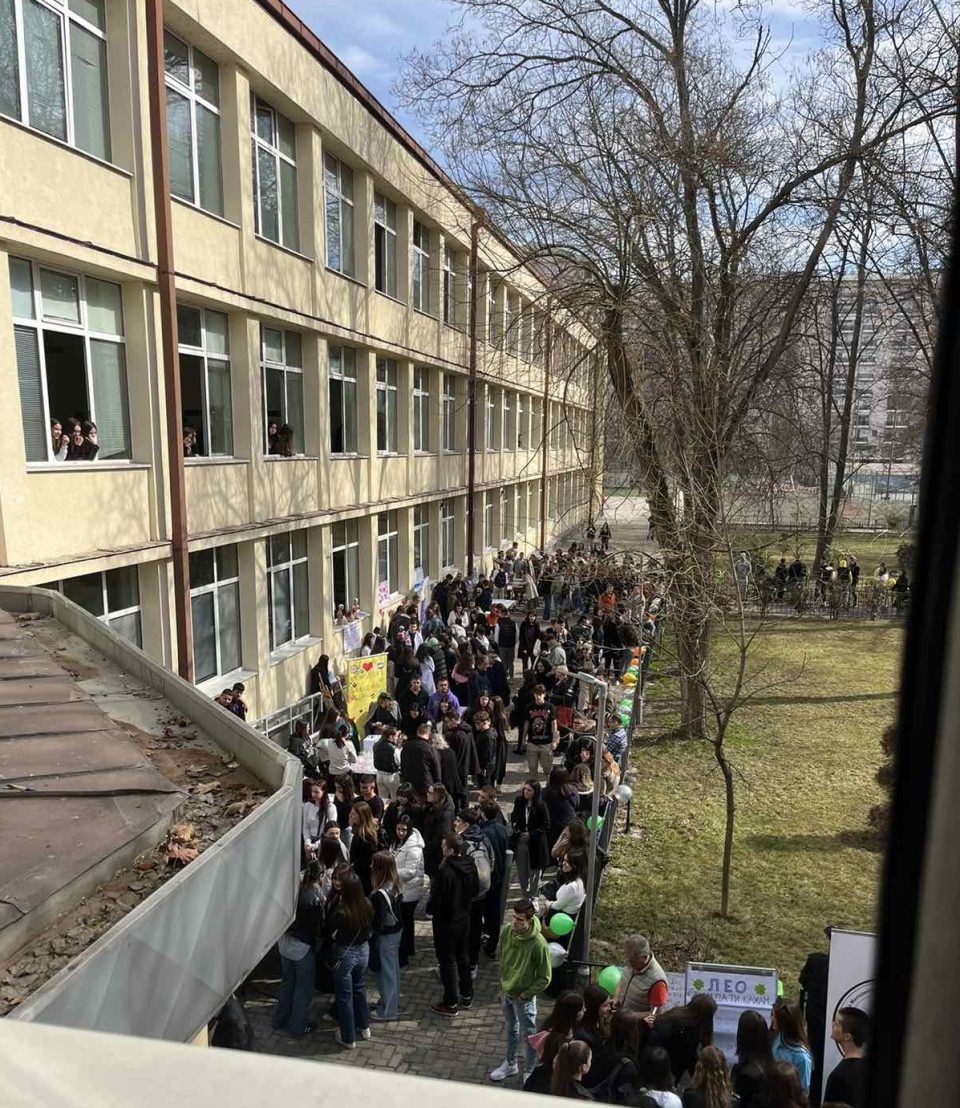 Здружно: Деца од 23 скопски училишта со хуманитарни акции за Леонид