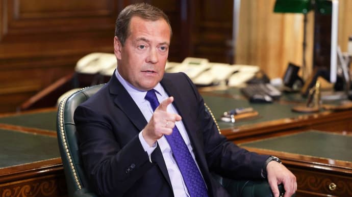 Медведев за новиот пакет помош од САД за Украина: Тоа е русофобија
