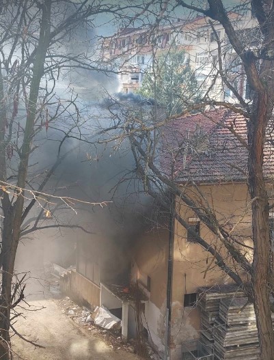 Гореше куќа: Пожар во Мичурин