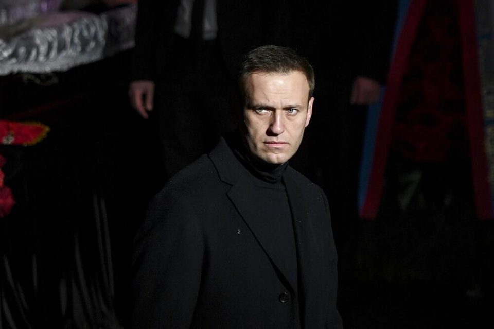 Рускиот свештеник кој држеше опело за Навални отстранет од црквата на три години