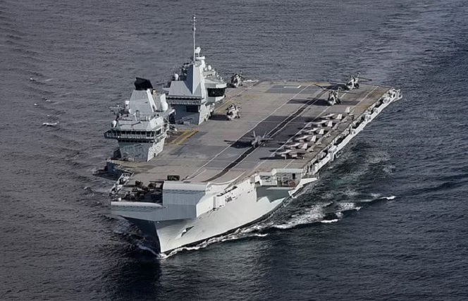 Британската морнарица сака да го продаде својот носач на авиони поради недостаток на пари за одржување