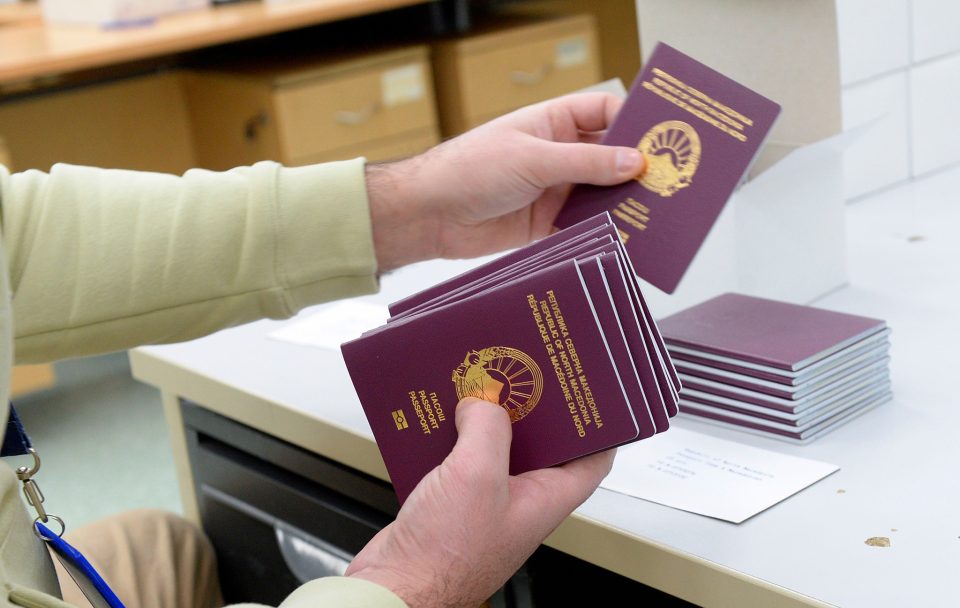 СДСМ пред формирањето на техничка влада намерно ја оставија државата без обрасци за пасоши за да креираат тензија