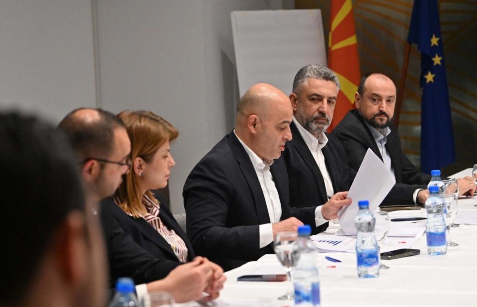 Седница на Извршниот одбор на СДСМ за предвремените внатрепартиски избори за ново раководство