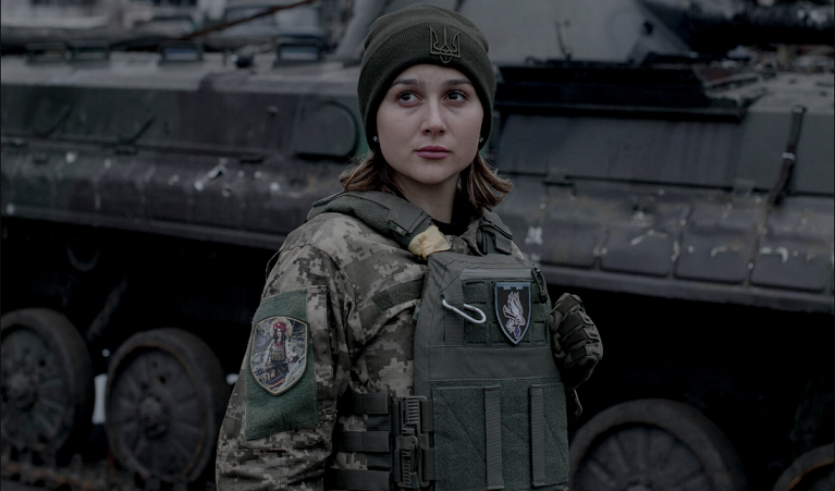 Украинците масовно мобилизираат жени поради недостиг на мажи за испраќање на фронтот