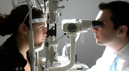 Очниот треба да се мери често како што се мери крвниот притисок, тој е втора причина за слепило кај нас