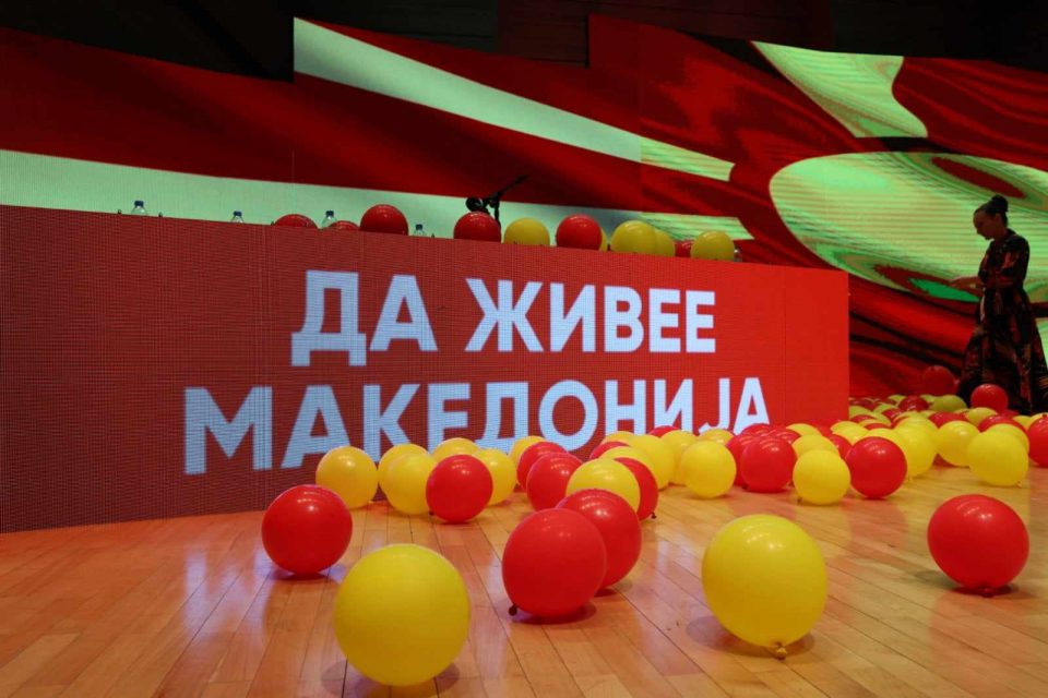 Мицкоски: Да ја кренеме Македонија на нозе, се работи за нашата заедничка иднина!