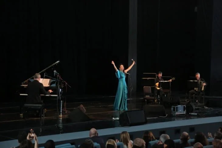 Концерт со грчка музика со Клеоники Демири во Националната опера и балет