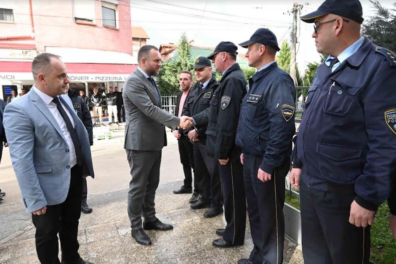 Тошковски во посета на ПО Јегуновце и ОВР Гостивар