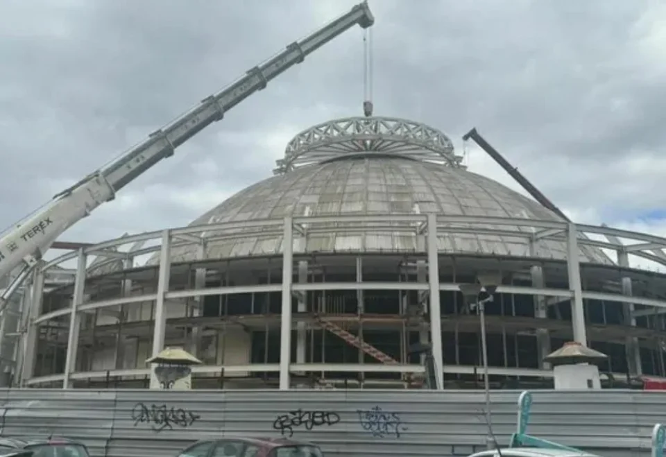 Универзалната сала во Скопје доби нова купола