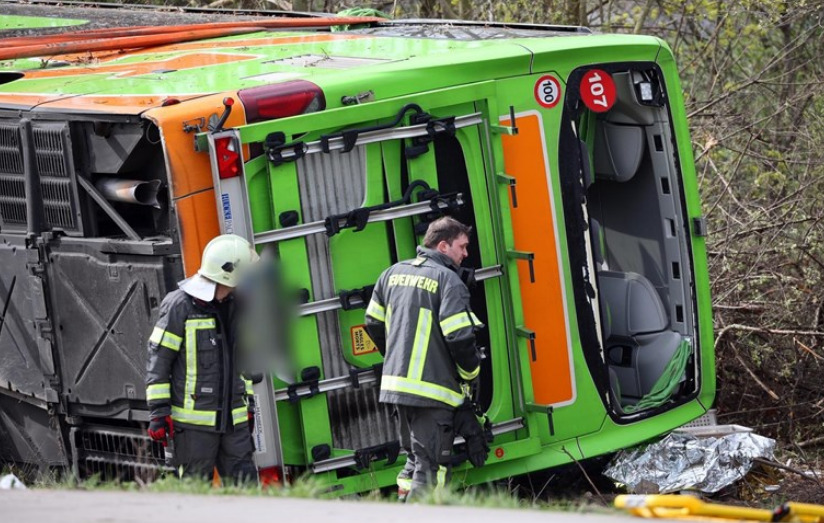 Автобус на европскиот превозник „Фликсбас“ се преврте во Германија, најмалку петмина мртви и десетици повредени