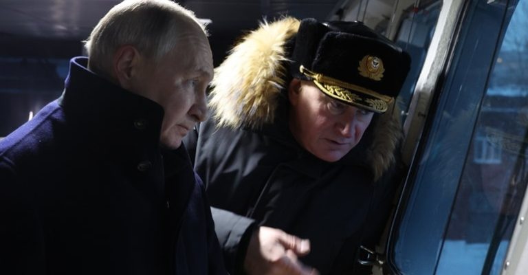Путин го разреши главниот командант на морнарицата