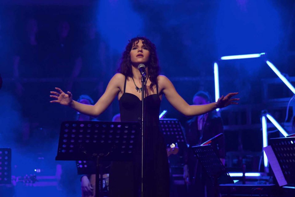 Ана Петан на „Белградска пролет“ со песна од Копров