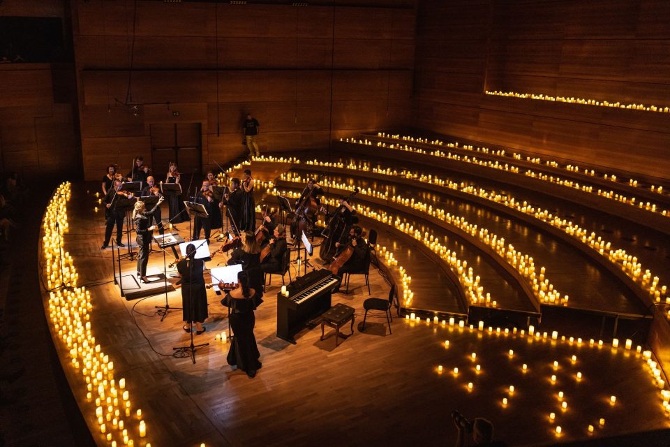 Уникатно доживување на првиот „Candlelight“ – концерт под свеќи на камерниот оркестар Профундис и маестро Марио Хосен