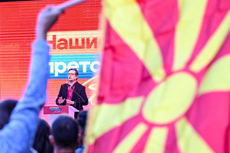 Пендаровски ги замајуваше радовишани со трачеви: ВМРО уште лани избраа музика за прославата, а сега лошо им оди