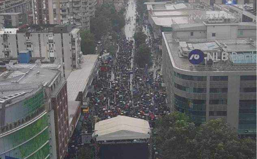 Потоп на митингот на СДСМ и Стево Пендаровски во Скопје