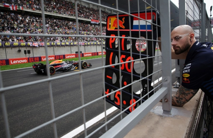 Ништо ново во Формула 1: Верстапен победи на кинеското Гран при