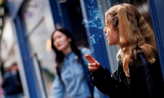 Италијански град го забрани пушењето на оддалеченост помала од пет метри од други луѓе