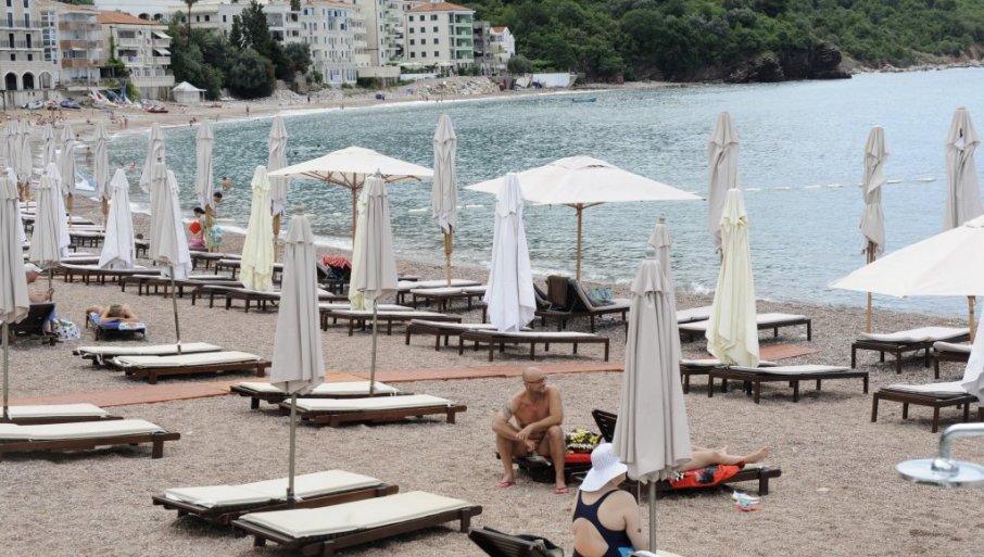 Ако не успеавте да земете нов пасош – плажите на Црна Гора се реновирани и отвораат на 1 мај