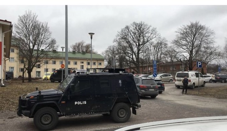 Почина едно од трите ранети деца во пукањето во основно училиште во Финска