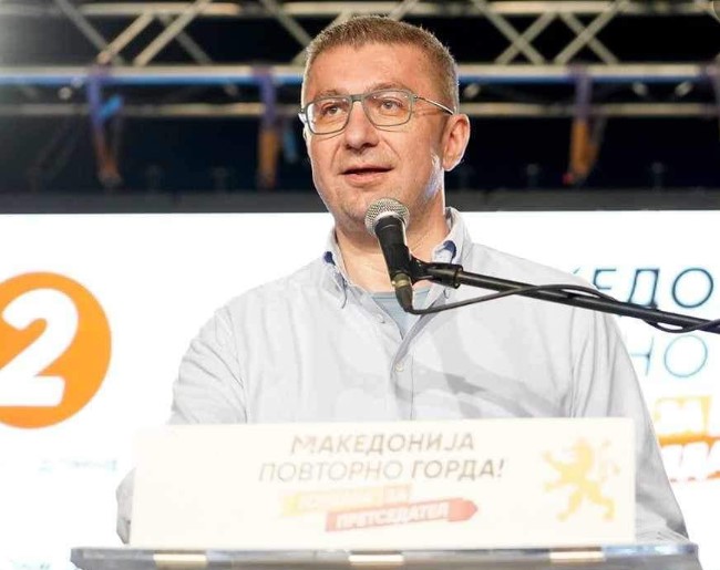 Пендаровски: Прифаќам дебата со сите седум кандидати, нека дојде и Мицкоски