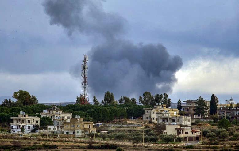 Израелски борбени авиони нападнаа воени постројки на Хезболах
