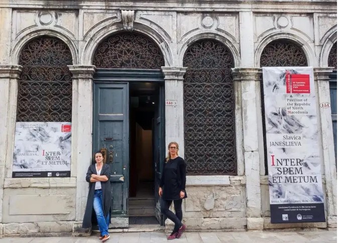 Со изложбата „Помеѓу надеж и страв“ на Славица Јанешлиева денеска ќе биде отворен македонскиот павилјон во Венеција